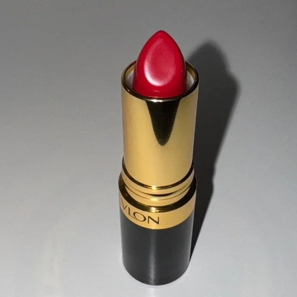 Assorted red lipstick bundle - Picture 7 of 7